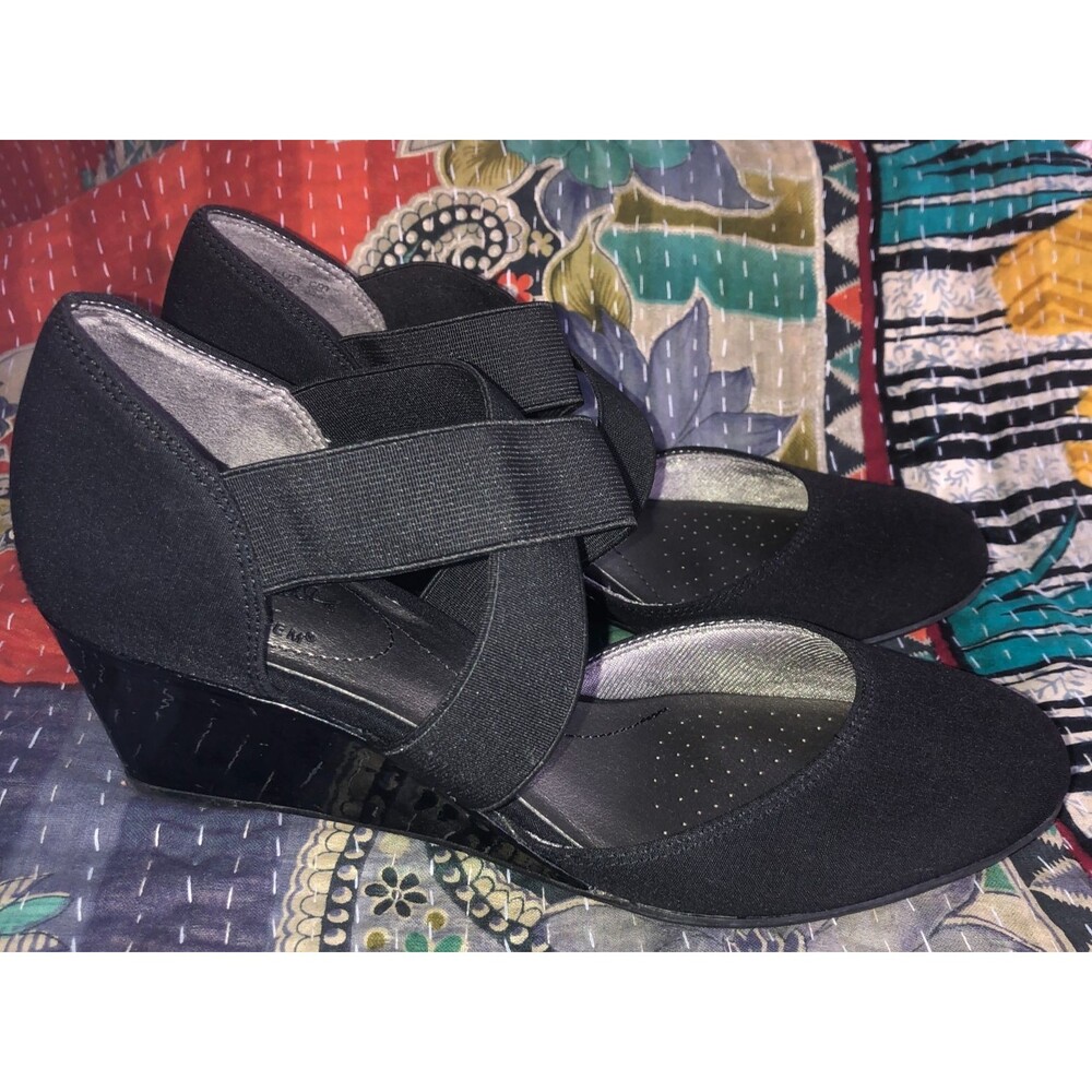 Life Stride Soft System Women's Black Fabric elastic crossover Heels Sz 6.5